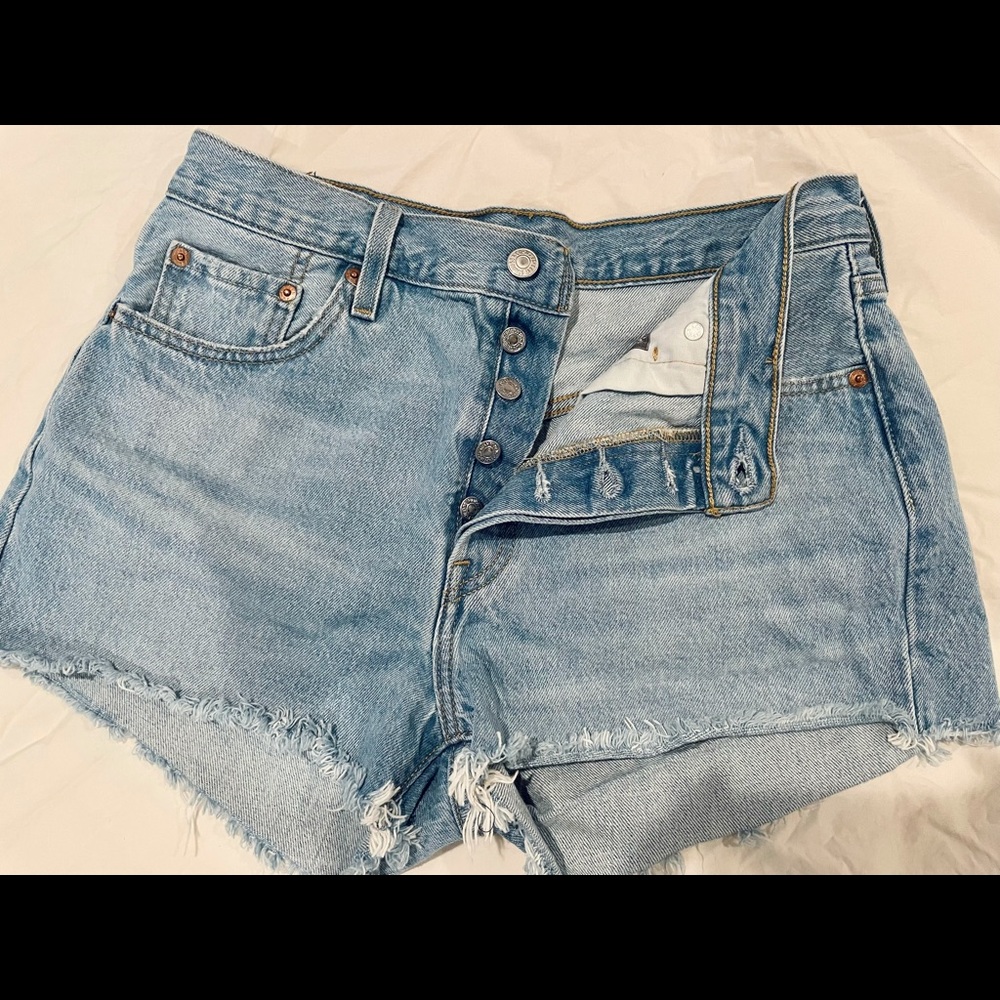 NWOT Levi’s 501 Shorts - Picture 6 of 6